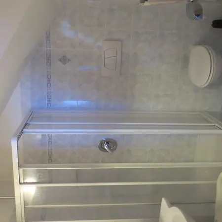 Borest Hotel 2*